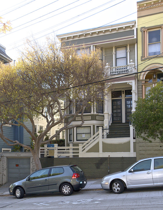 317-323 Page St in San Francisco, CA - Foto de edificio