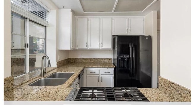 3432 Cameo Dr, Unit #59 in Oceanside, CA - Building Photo - Building Photo