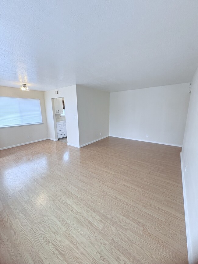 6529 Greenback Ln in Citrus Heights, CA - Building Photo - Building Photo