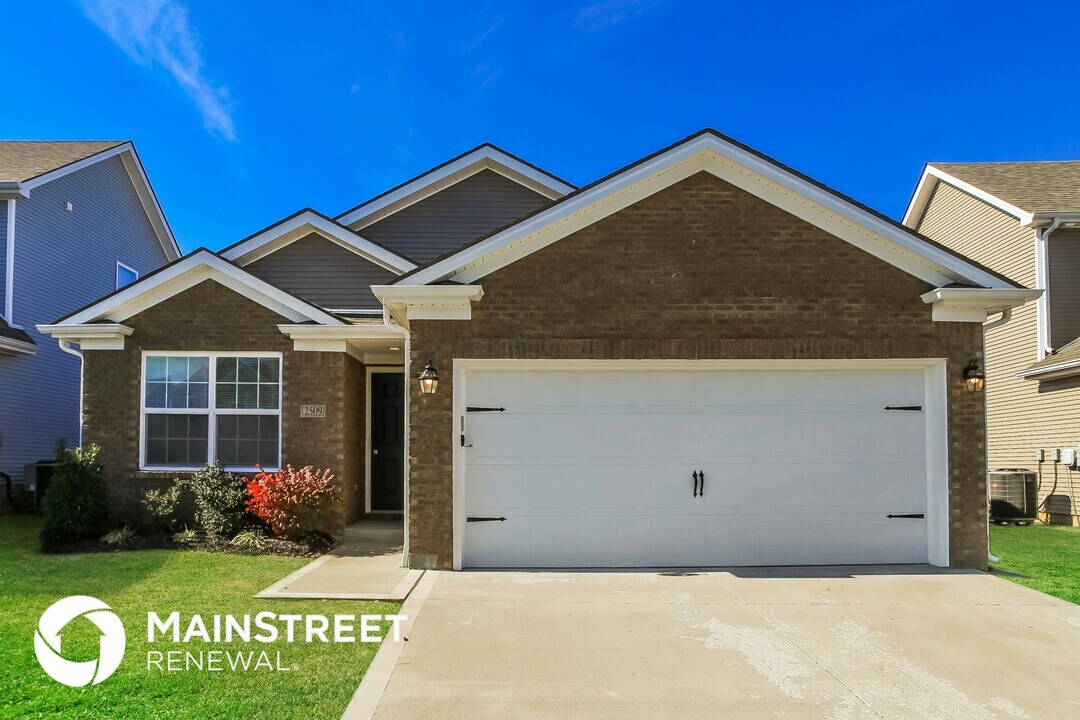 2509 Guildhall Ln in Lexington, KY - Foto de edificio