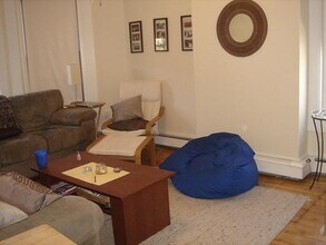 557 E 6th St, Unit 2 in Boston, MA - Building Photo - Building Photo