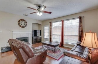219 Moss Hill Rd in Irving, TX - Building Photo - Building Photo