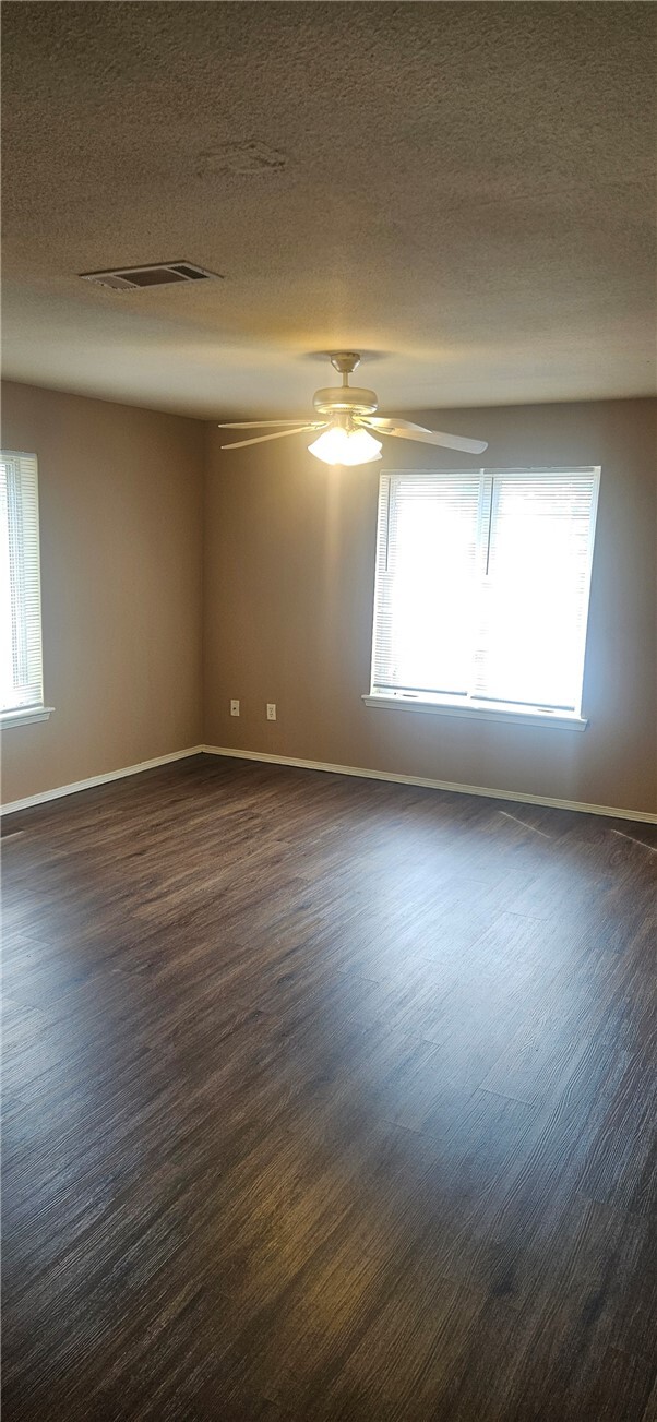 820 W Piedmont Pl in Fayetteville, AR - Building Photo - Building Photo