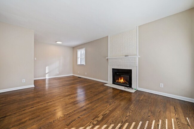 213 Barnes St in Carrboro, NC - Building Photo - Building Photo
