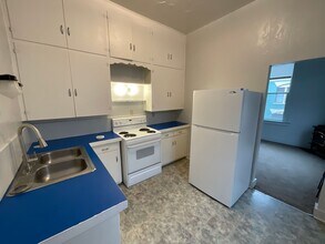 221 Fir St in La Grande, OR - Building Photo - Building Photo