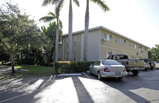 6310 SW 79th St in South Miami, FL - Building Photo