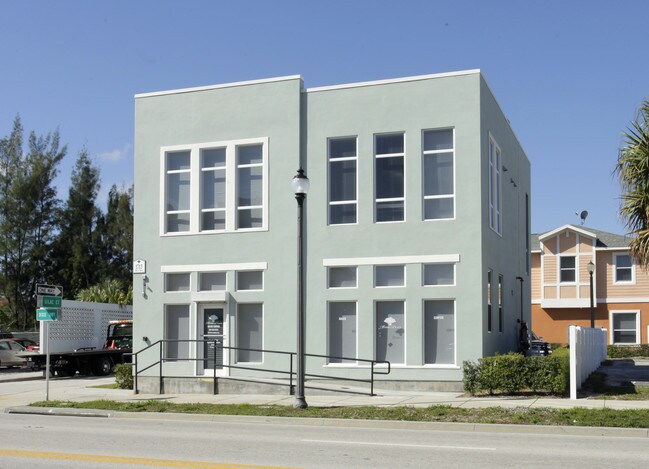 Pleasant City in West Palm Beach, FL - Foto de edificio - Building Photo