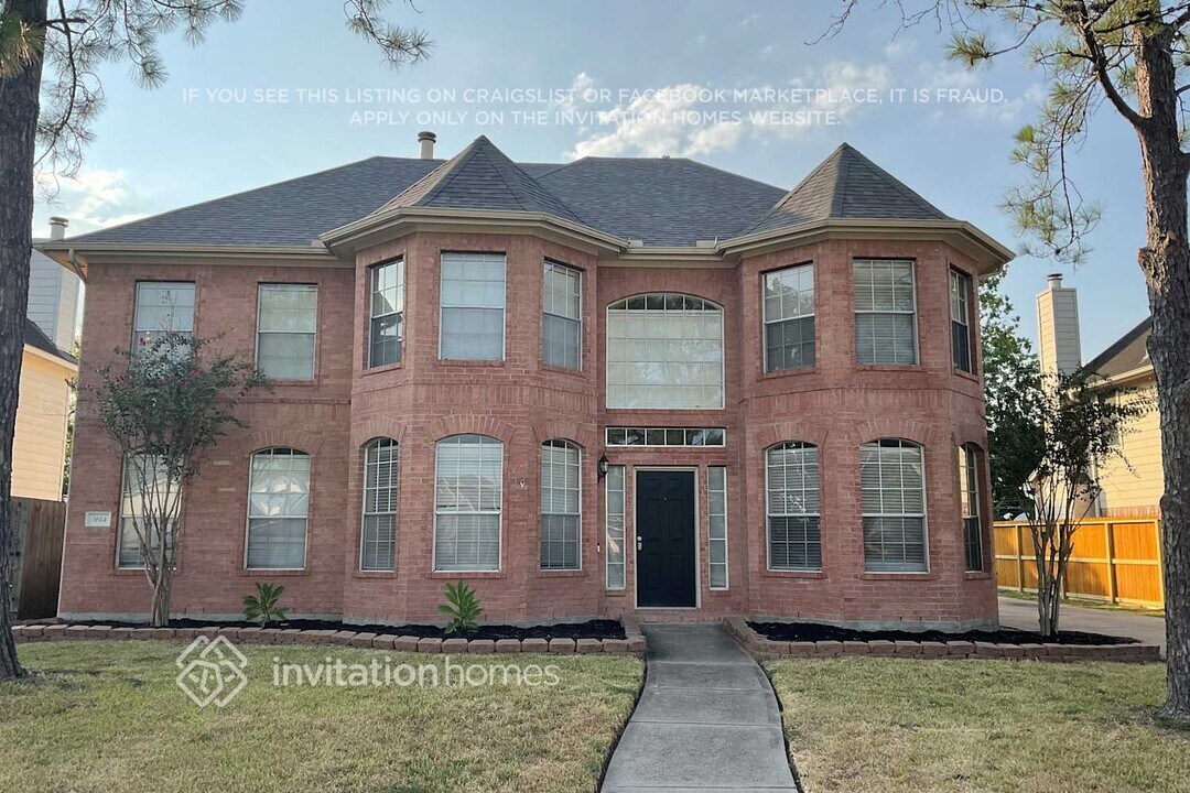 3614 Pine Chase Dr in Pearland, TX - Building Photo