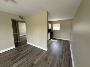 260 SW 8th St in Pompano Beach, FL - Building Photo - Building Photo