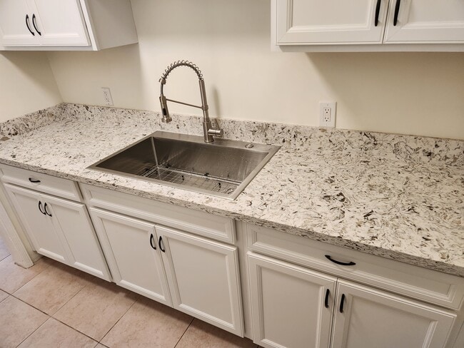 12019 Ocean Park Blvd, Unit 12019