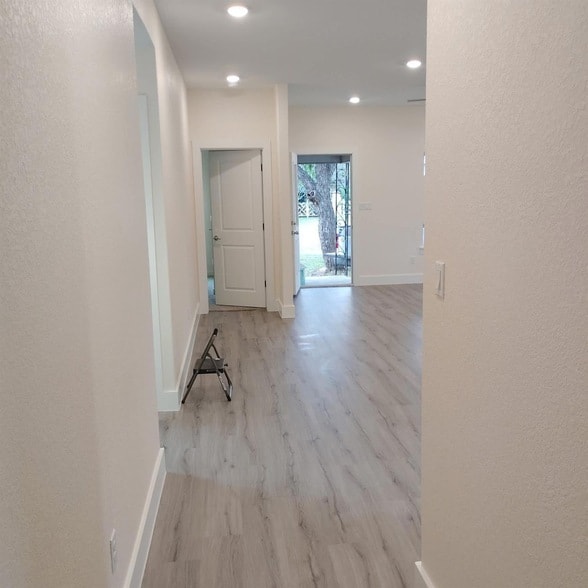 928 E Cameron Ave in Rockdale, TX - Building Photo - Building Photo