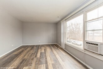 87 Paxton Ave in Calumet City, IL - Building Photo - Building Photo