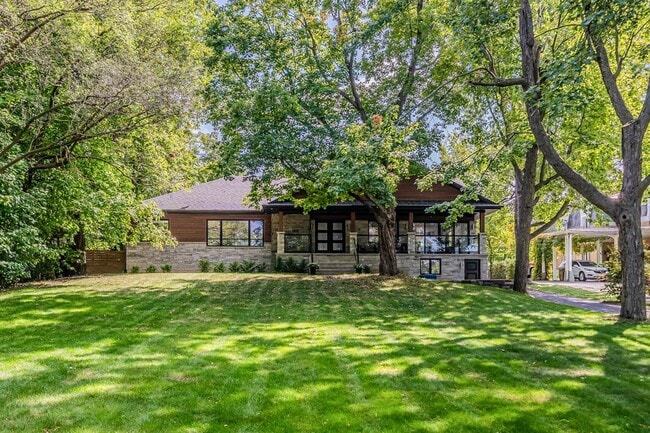 property at 110 Chem. des Patriotes N