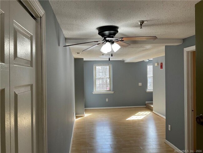 1 Russell St in Middletown, CT - Building Photo - Building Photo