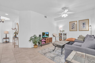 28600 Carriage Home Dr in Bonita Springs, FL - Building Photo - Building Photo