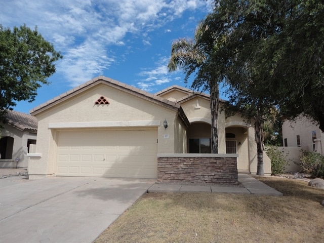 property at 837 S Roanoke St