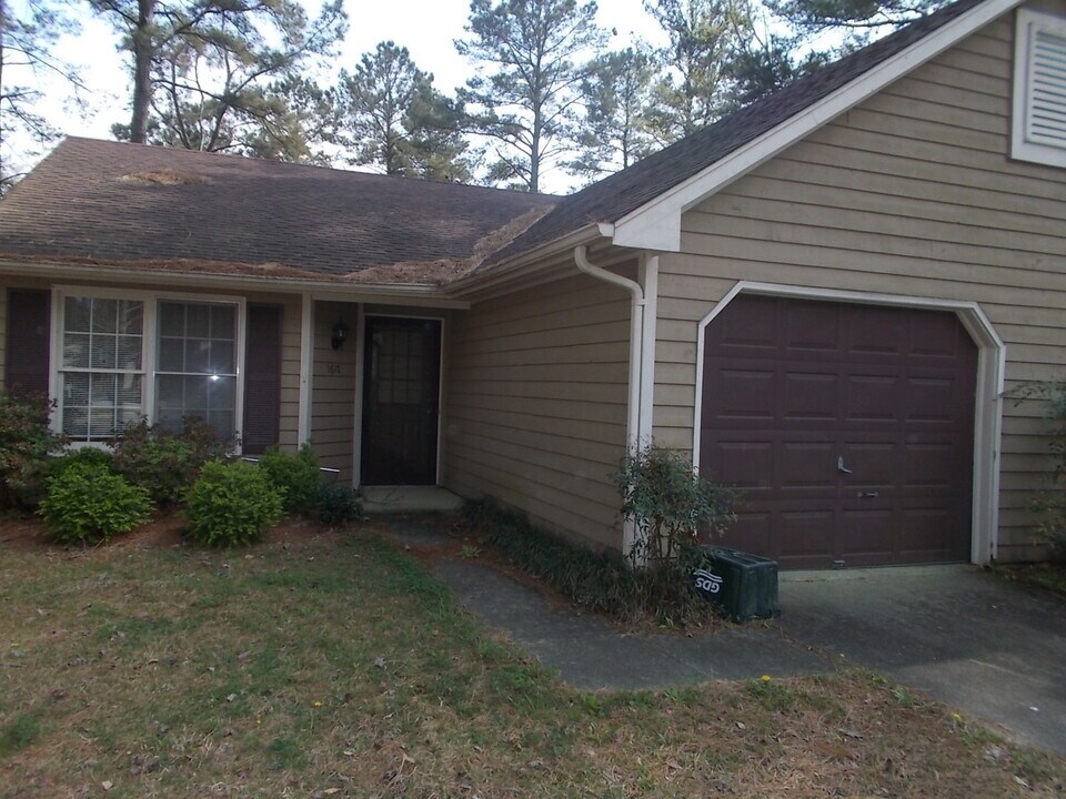 1617 Jamestown Ct in New Bern, NC - Building Photo
