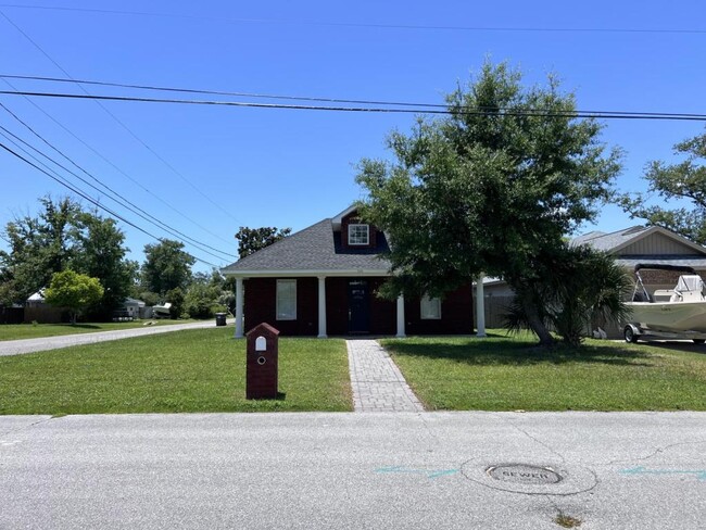 316 Indiana Ave in Lynn Haven, FL - Building Photo - Building Photo