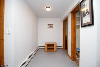 81 Main St in Roxbury Township, NJ - Building Photo - Building Photo