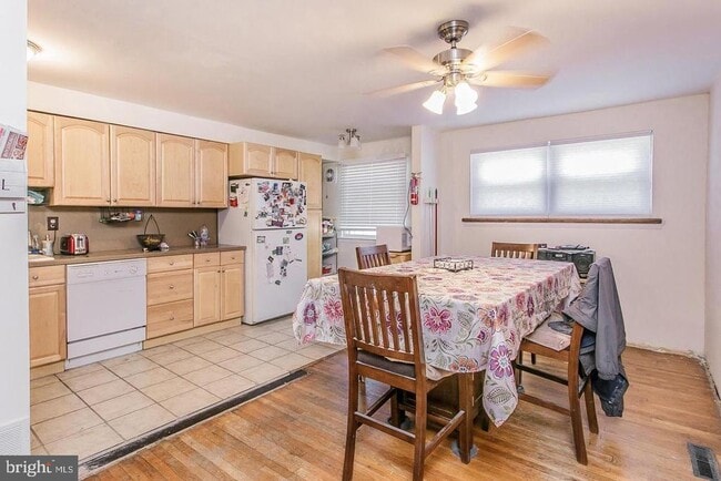 property at 962 Wedgewood Dr