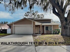 540 Oak Creek Dr in Brandon, FL - Building Photo