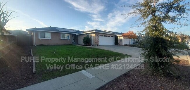 property at 2883 Vía Encinitas