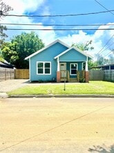 305 Stimpson St in Baytown, TX - Building Photo - Building Photo