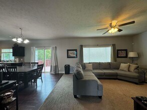 2109 Oriole Dr in Bellevue, NE - Building Photo - Building Photo