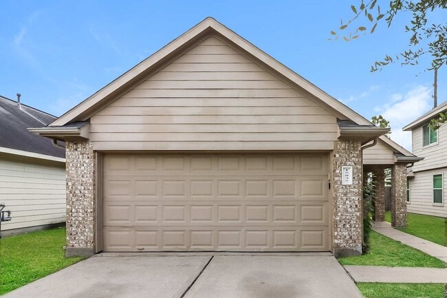 property at 15835 Regal Trace Ln