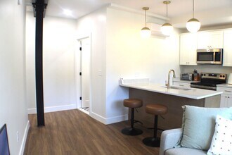 110 Hotel St in Utica, NY - Building Photo - Building Photo