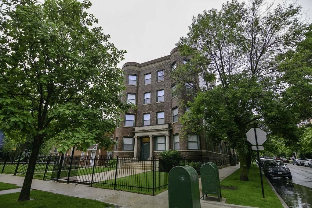 1311 W Leland Ave in Chicago, IL - Foto de edificio