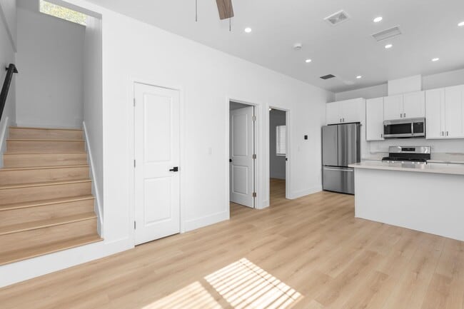 6704 Saranac St in San Diego, CA - Building Photo - Building Photo