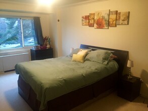 4201 Cathedral Ave NW in Washington, DC - Building Photo - Building Photo