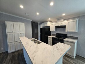 634 Auxerre Cir in Seffner, FL - Building Photo - Building Photo