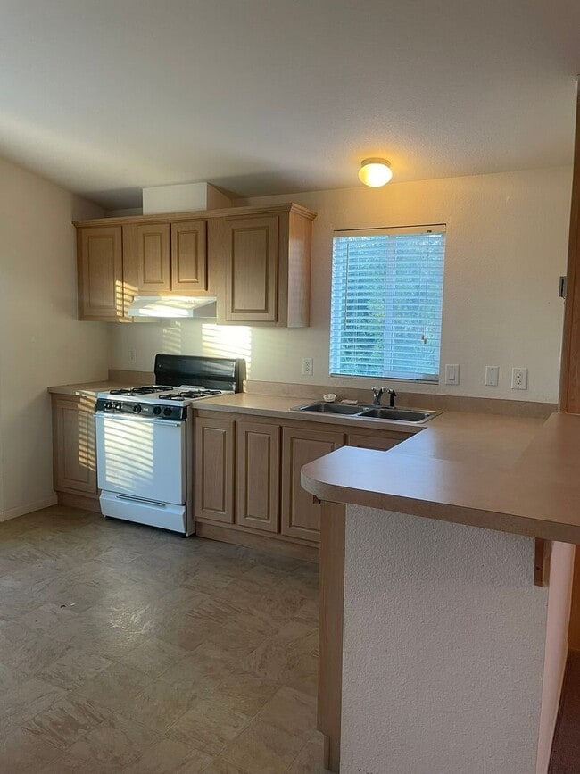 9481 Silver Bridge Rd in Palo Cedro, CA - Building Photo - Building Photo