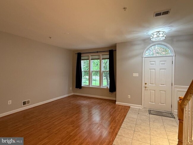 1127 Gaither Rd in Rockville, MD - Building Photo - Building Photo