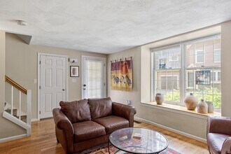 111 Brigham St in Hudson, MA - Building Photo - Building Photo