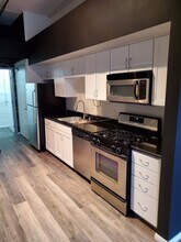 420 San Pedro St, Unit 307 in Los Angeles, CA - Building Photo - Building Photo