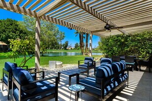 521 Desert W Dr in Rancho Mirage, CA - Building Photo