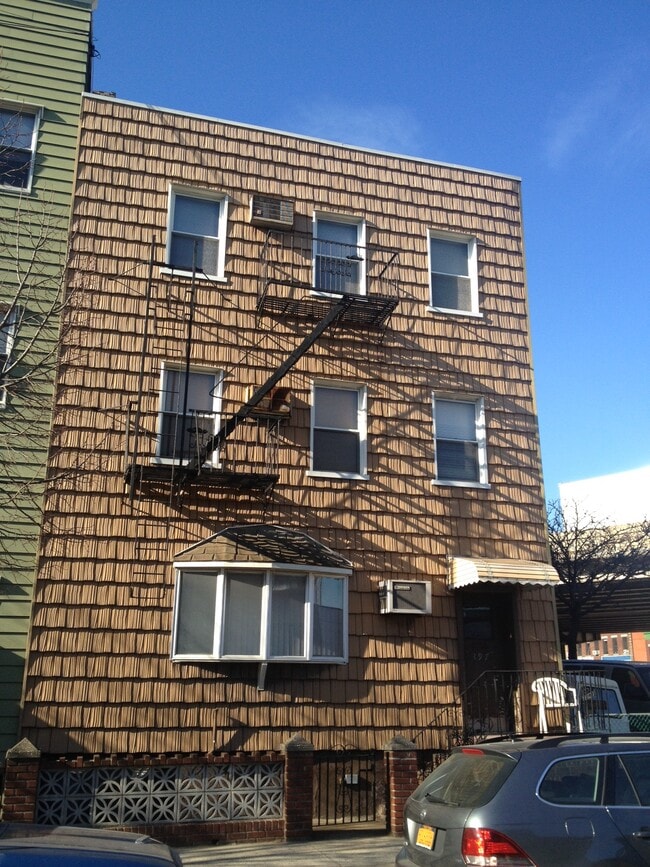 397 Manhattan Ave, Unit Apt 3