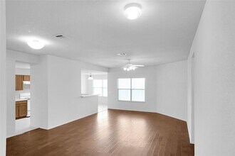 14400 Martial Eagle Dr in Elgin, TX - Building Photo - Building Photo