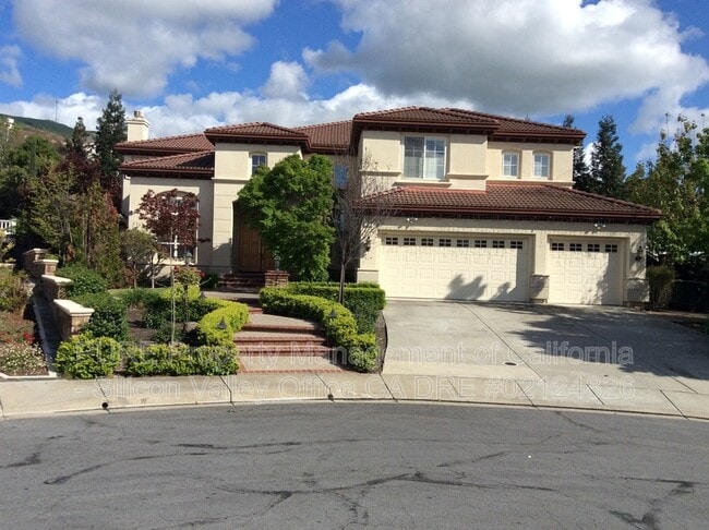 property at 743 Solstice Ct