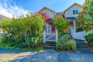 2761 NW 65th St in Seattle, WA - Building Photo