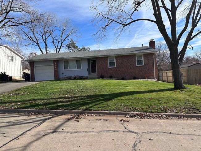 1304 Overlook Dr