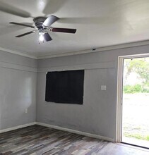 8010 SE US Hwy 301 in Hawthorne, FL - Building Photo - Building Photo