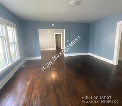 635 Locust St in Kalamazoo, MI - Building Photo - Building Photo