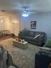 3140 Camelliawood Cir W in Tallahassee, FL - Building Photo - Building Photo