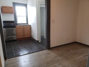 8 Farley Ave, Unit 3 in Newark, NJ - Foto de edificio - Building Photo