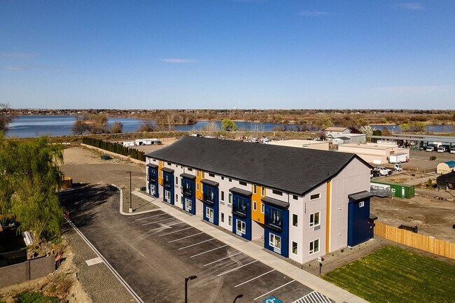 Vertisee Heights in Richland, WA - Building Photo - Building Photo