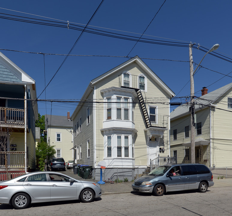 124 Julian St in Providence, RI - Foto de edificio